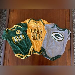 Green Bay Packers Onesies 18m never worn